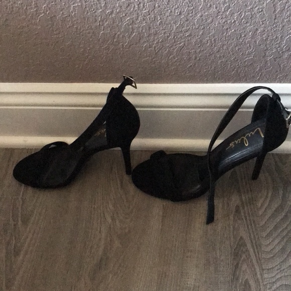 Lulu’s size 10 black heels - Picture 4 of 5
